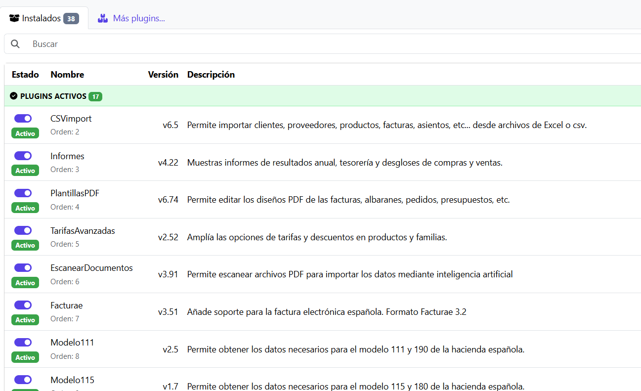 Gestor de plugins de factura.city con la lista de plugins instalados y un interruptor en cada uno para activarlos o desactivarlos, junto a su versión y su descripción